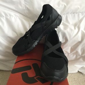 Propet size 7.5 Athletic Shoes for Comfort